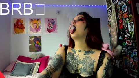 Snapshot of jessie_williams_01 chatting on December 2025 05:33:02 PM Your Sweet Angel online show from December 2025 05:33:02 PM