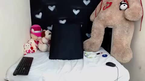 Snapshot of jessiedugalxxx chatting on February 2025 01:06:01 PM Jessie Big Boobs online show from February 2025 01:06:01 PM