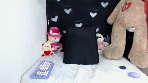 Snapshot of jessiedugalxxx chatting on September 2025 11:32:02 AM Jessie Big Boobs online show from September 2025 11:32:02 AM