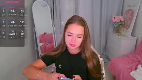 Jessi online show from October 2025 01:42:01 PM