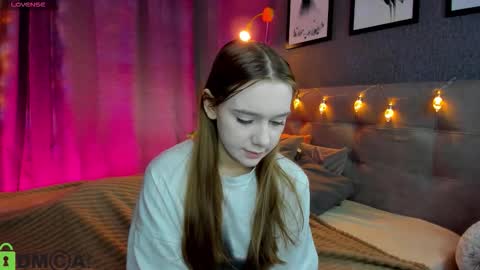 Snapshot of jessiexxiv chatting on December 2025 09:15:02 AM Jessie online show from December 2025 09:15:02 AM