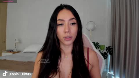    online show from October 2025 04:04:01 PM