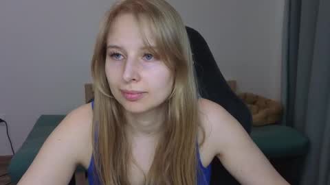 Snapshot of jessy_comely chatting on June 2026 03:23:01 PM Jessy online show from June 2026 03:23:01 PM