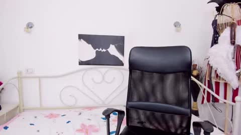 Jessy online show from February 2025 04:11:01 PM