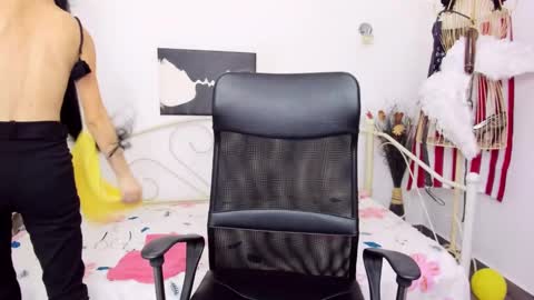 Jessy online show from February 2025 04:54:01 PM