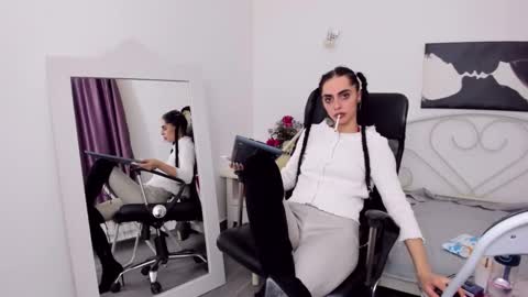 Jessy online show from February 2025 04:03:02 PM