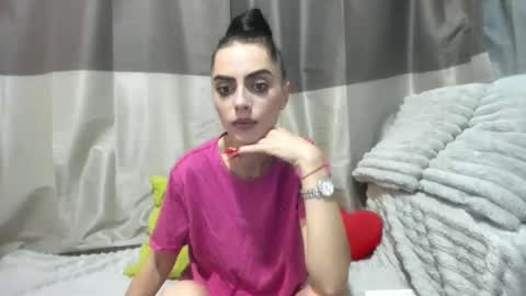 Jessy online show from November 2025 06:46:02 PM