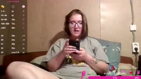 Bye everyone i cant see any reason to stay here wish u luck online show from October 2025 06:10:01 PM