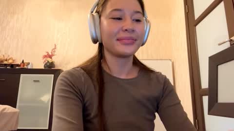 Lynn online show from October 2025 07:20:02 AM