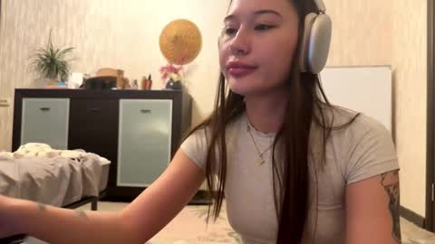 Lynn online show from October 2025 09:35:02 AM