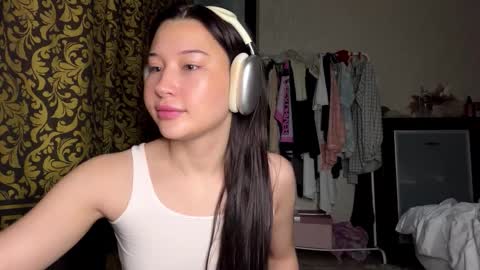 Lynn online show from November 2025 06:40:02 AM