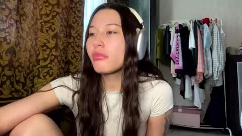 Lynn online show from November 2025 09:20:02 AM