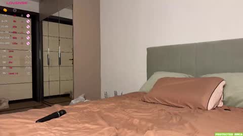 Mona online show from December 2024 03:26:01 AM