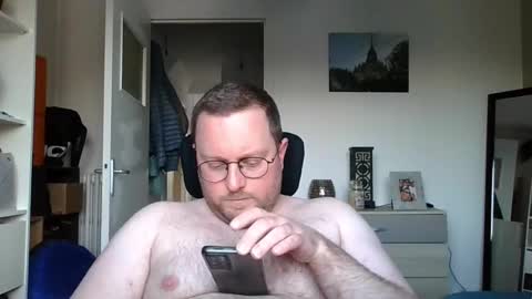 jeuneloup92 online show from March 2025 05:29:01 PM