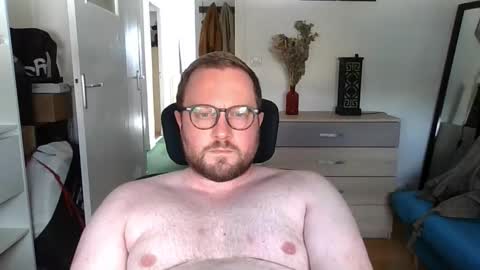 jeuneloup92 online show from September 2025 12:51:01 PM