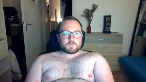 jeuneloup92 online show from October 2025 08:53:02 PM