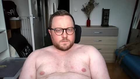 Snapshot of jeuneloup92 chatting on February 2026 04:14:02 PM jeuneloup92 online show from February 2026 04:14:02 PM