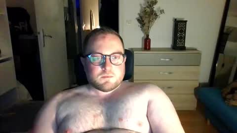 jeuneloup92 online show from March 2026 09:41:02 PM