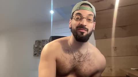 Snapshot of jeunemek00779042 chatting on February 2025 01:22:01 PM JEUNEMEK007 online show from February 2025 01:22:01 PM