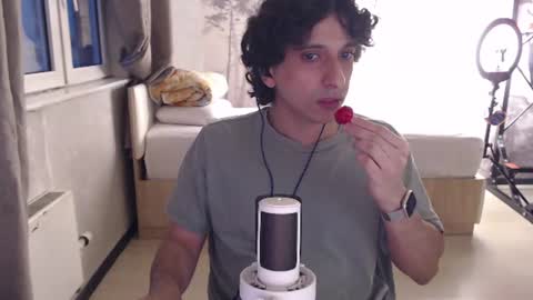 jeuo online show from June 2026 06:21:02 PM