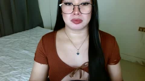 Snapshot of jewel_28 chatting on December 2024 11:46:02 PM Jewel online show from December 2024 11:46:02 PM