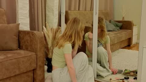 Gwen online show from January 2026 07:22:01 AM