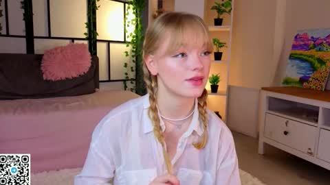 Gwen online show from March 2026 08:15:02 PM