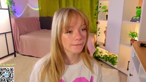 Gwen online show from April 2026 08:06:01 PM