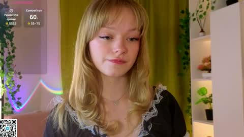 Gwen online show from April 2026 08:14:01 PM