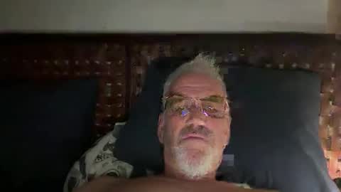 jewlronny online show from October 2025 09:00:02 PM