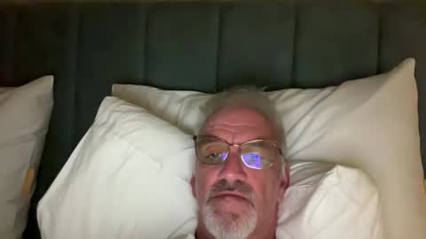 jewlronny online show from October 2025 04:50:01 PM