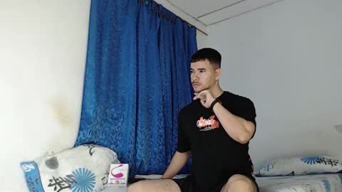 Juan David online show from January 2025 12:01:01 PM