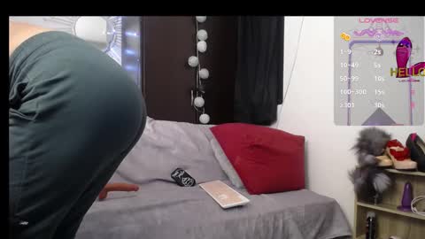 Camila online show from January 2025 10:41:01 PM