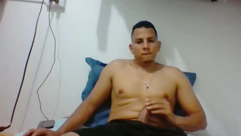 jhan1995 online show from April 2026 04:35:01 AM