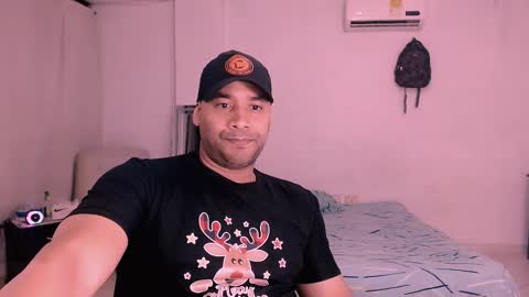 En moreno online show from December 2025 03:38:02 AM