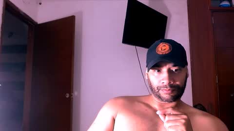 En moreno online show from December 2025 01:05:02 PM