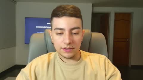 Jhoan Saenz online show from October 2025 03:25:01 AM