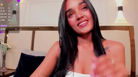 Jhoana  online show from October 2025 09:03:02 PM