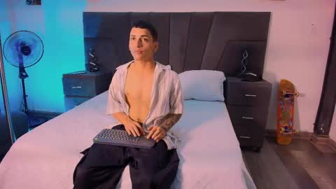 jhoanleandro online show from February 2025 03:55:02 AM