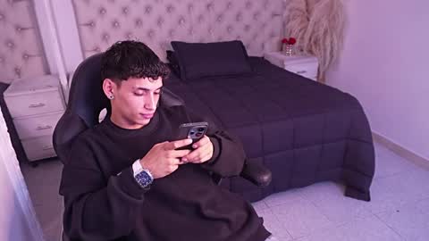 Snapshot of jhoanleandro chatting on April 2026 05:40:01 AM jhoanleandro online show from April 2026 05:40:01 AM