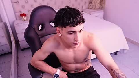 Snapshot of jhoanleandro chatting on May 2026 11:05:01 AM jhoanleandro online show from May 2026 11:05:01 AM