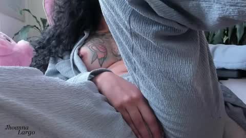  Jhoanna Largo  online show from April 2026 05:25:02 PM