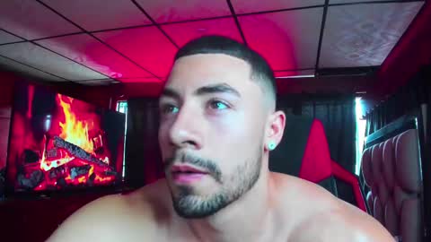 Snapshot of jhojansthetics chatting on February 2025 09:03:02 PM Jhojan Strong online show from February 2025 09:03:02 PM