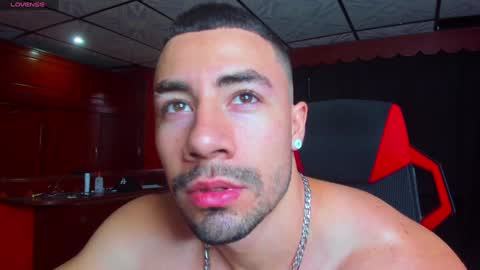 Snapshot of jhojanstrong_ chatting on December 2024 09:47:02 PM Jhojan Strong online show from December 2024 09:47:02 PM