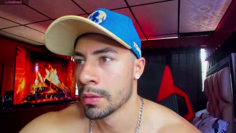 Snapshot of jhojanstrong_ chatting on January 2025 05:56:02 PM Jhojan Strong online show from January 2025 05:56:02 PM