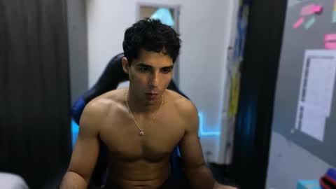 jhon online show from October 2025 04:43:01 AM