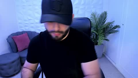 John Bear.... online show from February 2025 11:20:01 AM