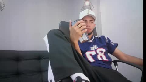 Snapshot of jhon_malo chatting on January 2025 01:11:01 AM jhon_malo online show from January 2025 01:11:01 AM