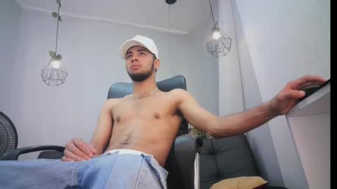 Snapshot of jhon_malo chatting on February 2025 03:41:02 AM jhon_malo online show from February 2025 03:41:02 AM