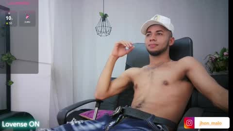 Snapshot of jhon_malo chatting on February 2025 02:39:01 AM jhon_malo online show from February 2025 02:39:01 AM